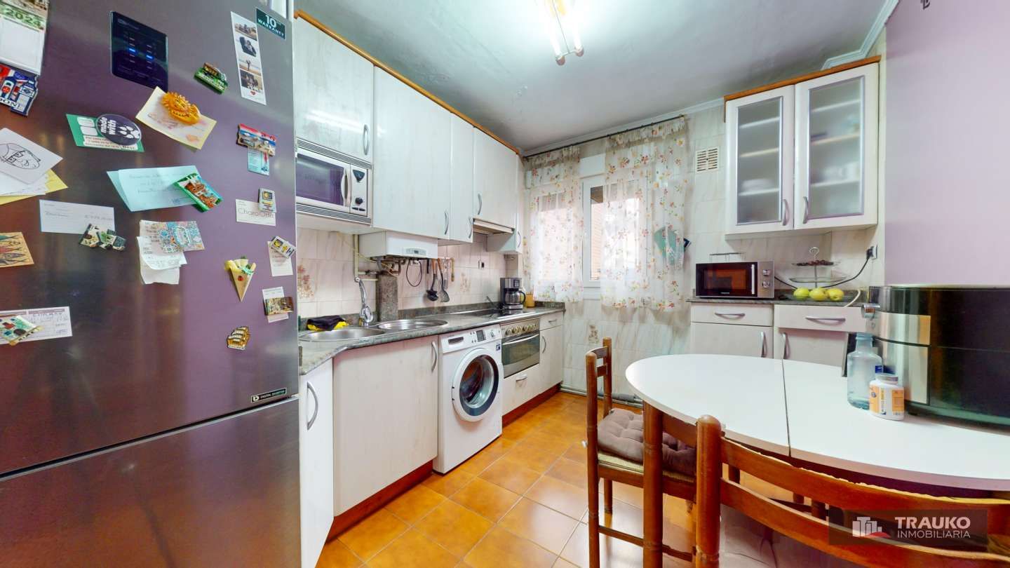 Cocina de Piso en venta en Bilbao  con Calefacción