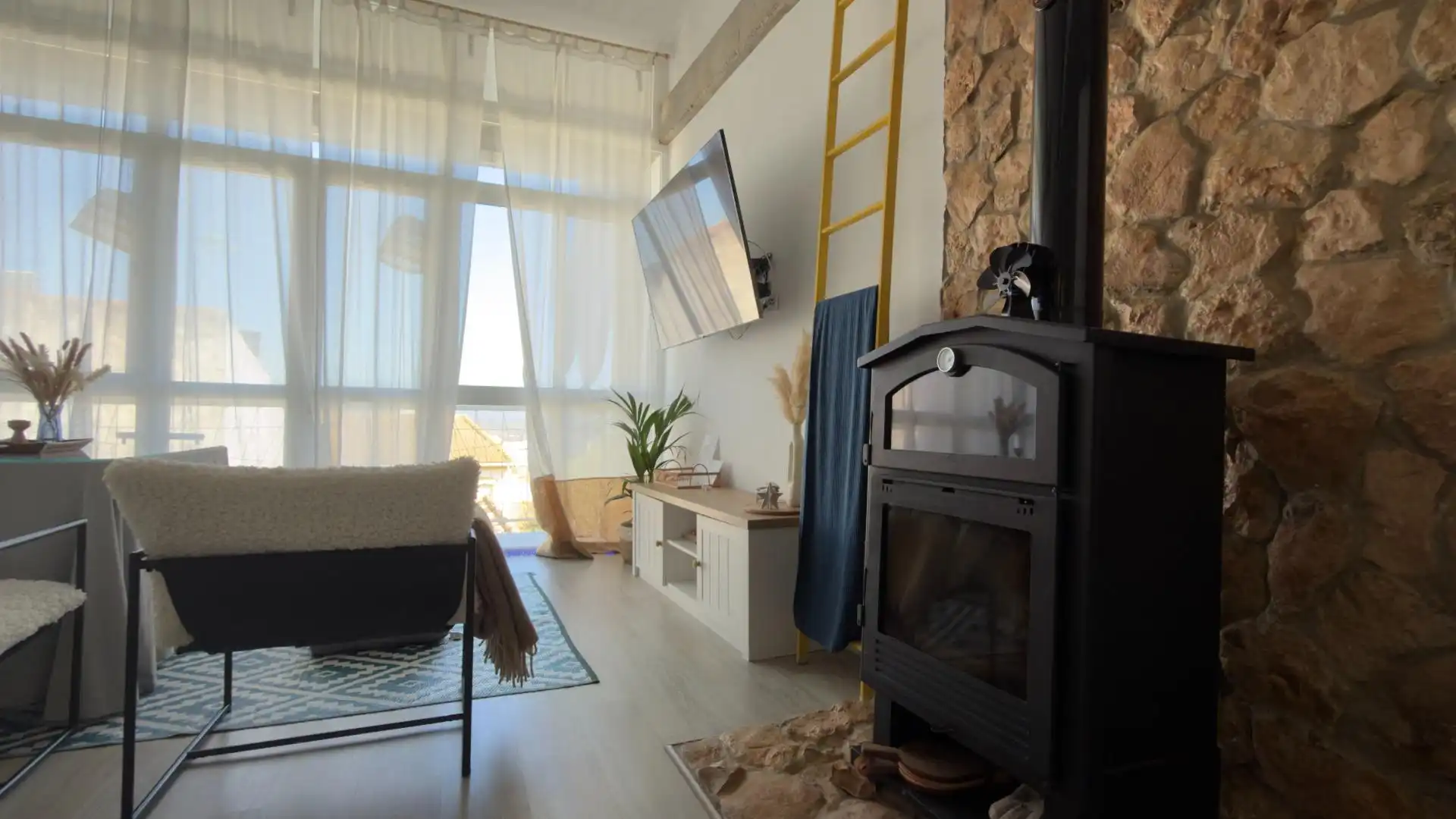 Sala d'estar de Casa o xalet en venda en Almodóvar del Río amb Aire condicionat, Calefacció i Terrassa