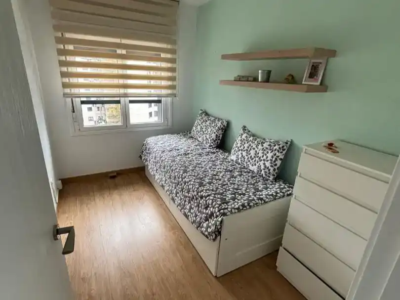 Habitación de Piso en venta en Gijón  con Amueblado