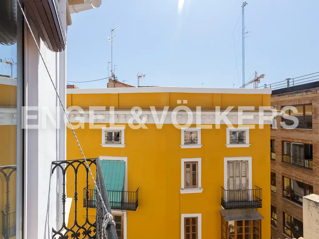 Vista exterior de Àtic de lloguer en Valencia amb Aire condicionat, Calefacció i Terrassa