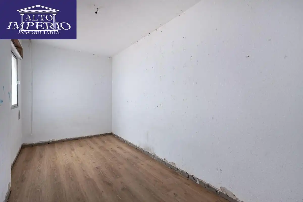 Piso en venta en Granada con Terraza