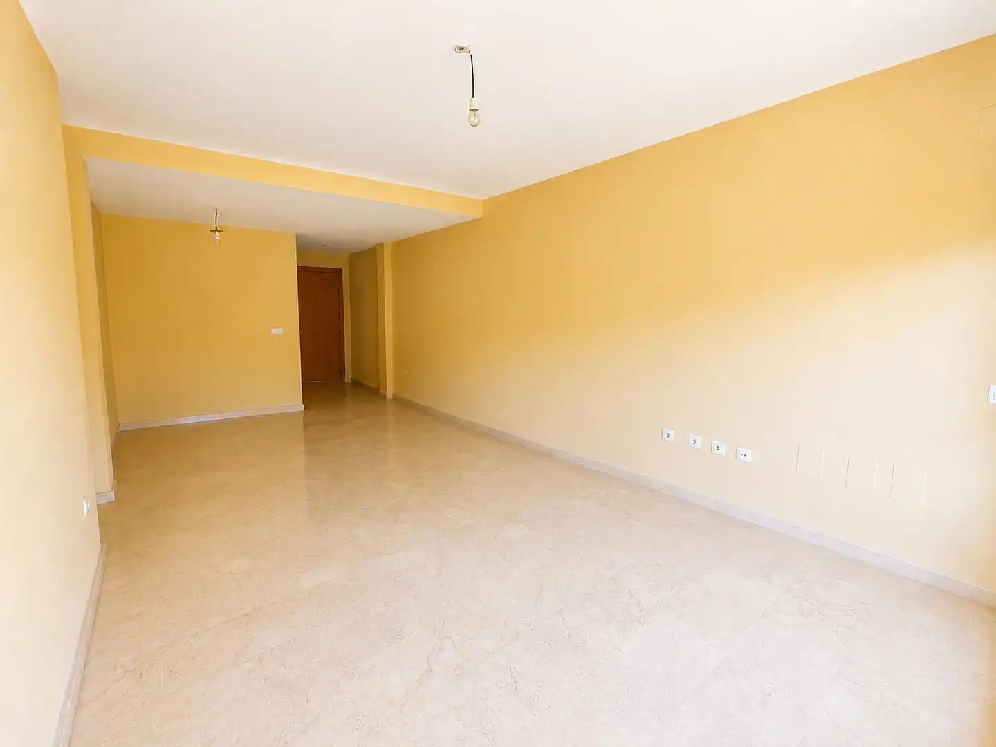 Flat for sale in Algeciras  with Private garden