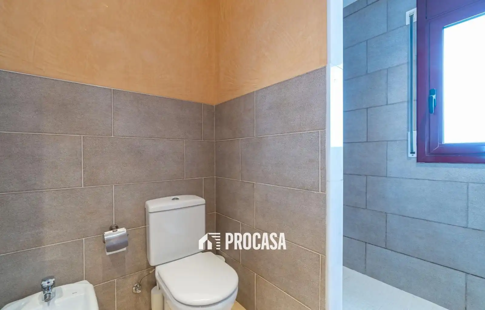 Bathroom of Houses for sale in Vila-sacra  with Air Conditioner, Heating and Swimming Pool