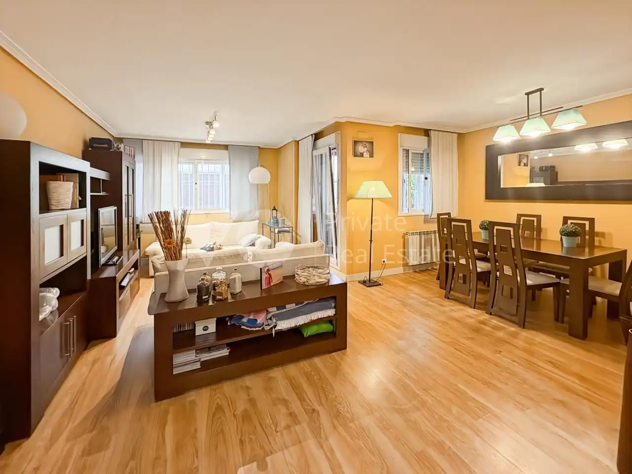 Sala de estar de Planta baja en venta en Boadilla del Monte con Aire acondicionado, Calefacción y Jardín privado
