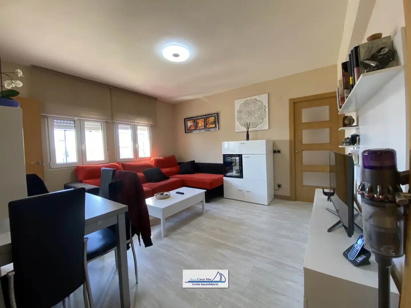 Sala d'estar de Apartament en venda en Cambrils amb Parquet, Moblat i Piscina comunitària