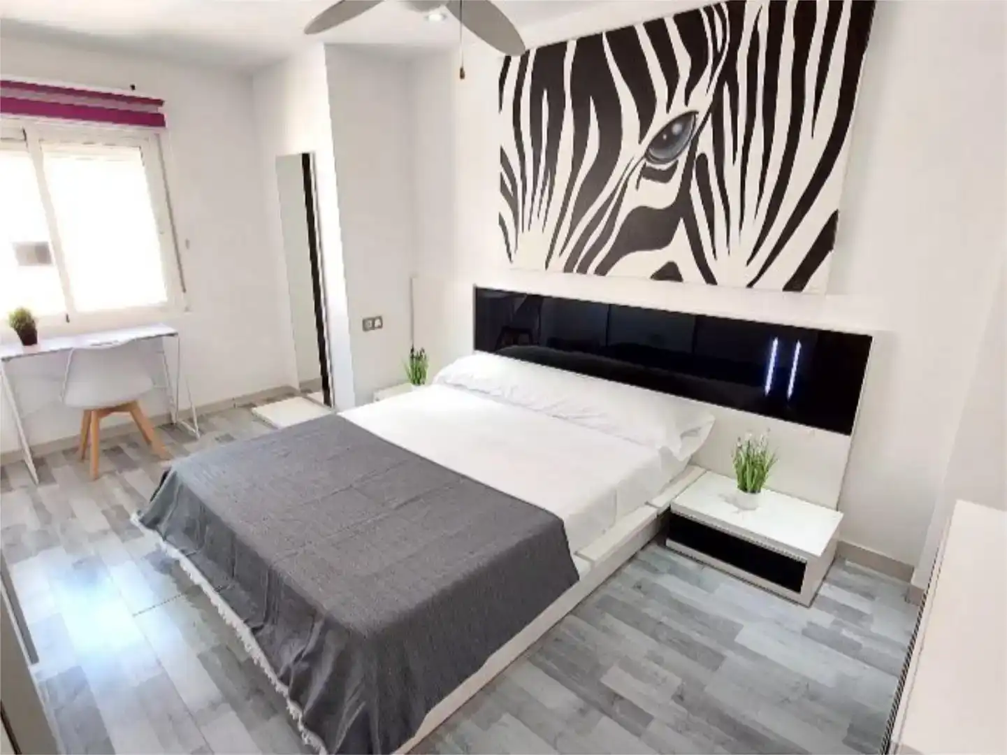 Bedroom of Flat for share in Elda  with Air Conditioner, Parquet flooring and Furnished