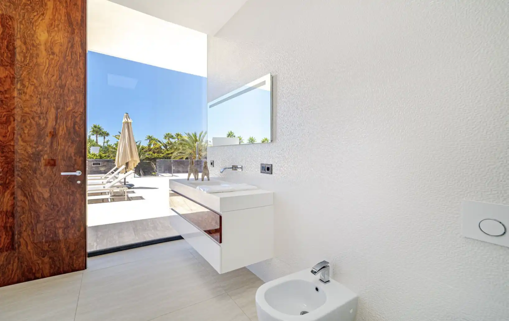 Baño de Casa o chalet de alquiler en Marbella con Aire acondicionado, Jardín privado y Terraza