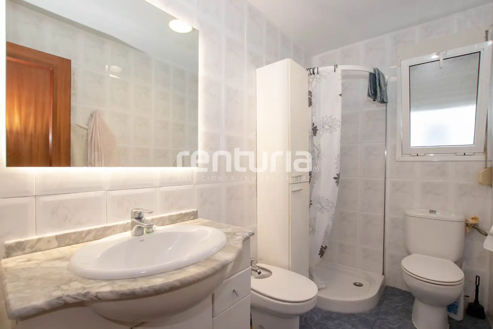 Baño de Piso de alquiler en Meliana con Aire acondicionado, Amueblado y Balcón
