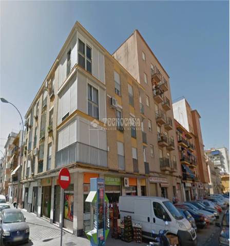 Piso en Venta en Triana Oeste