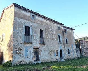 Vista exterior de Finca rústica en venda en Sant Feliu de Buixalleu amb Jardí privat i Alarma