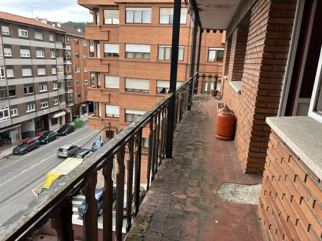 Terrassa de Pis en venda en Llanera amb Calefacció, Terrassa i Traster