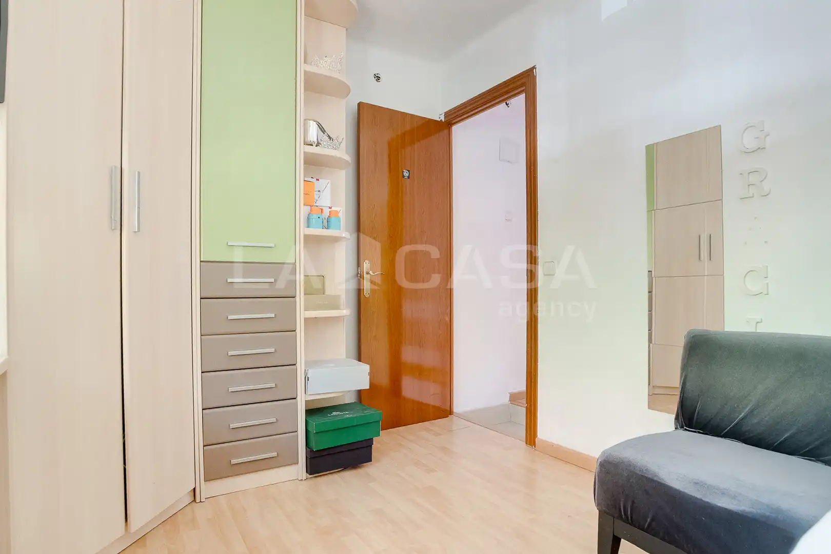 Dormitori de Casa o xalet en venda en Barcelona amb Aire condicionat, Calefacció i Forn