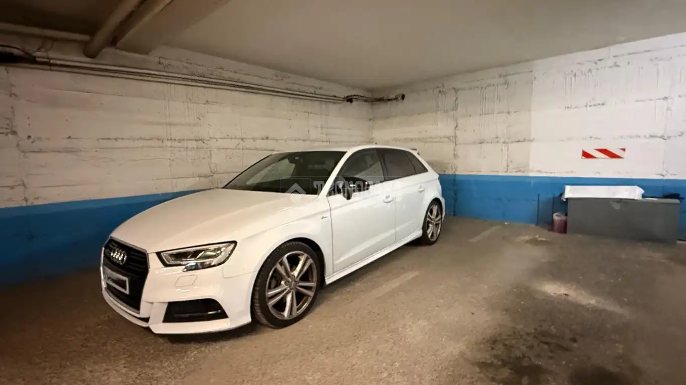 Parking de Piso en venta en Gijón  con Calefacción y Terraza
