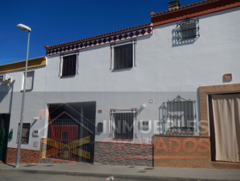 Vista exterior de Casa o chalet en venta en Villalba del Alcor