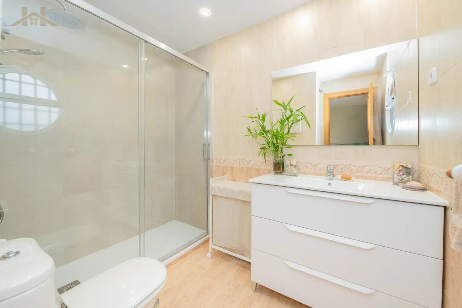 Bathroom of Houses for sale in Móstoles  with Heating, Private garden and Parquet flooring