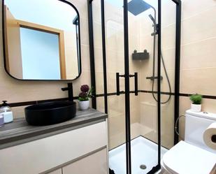 Bathroom of Duplex for sale in Yuncos  with Heating and Oven