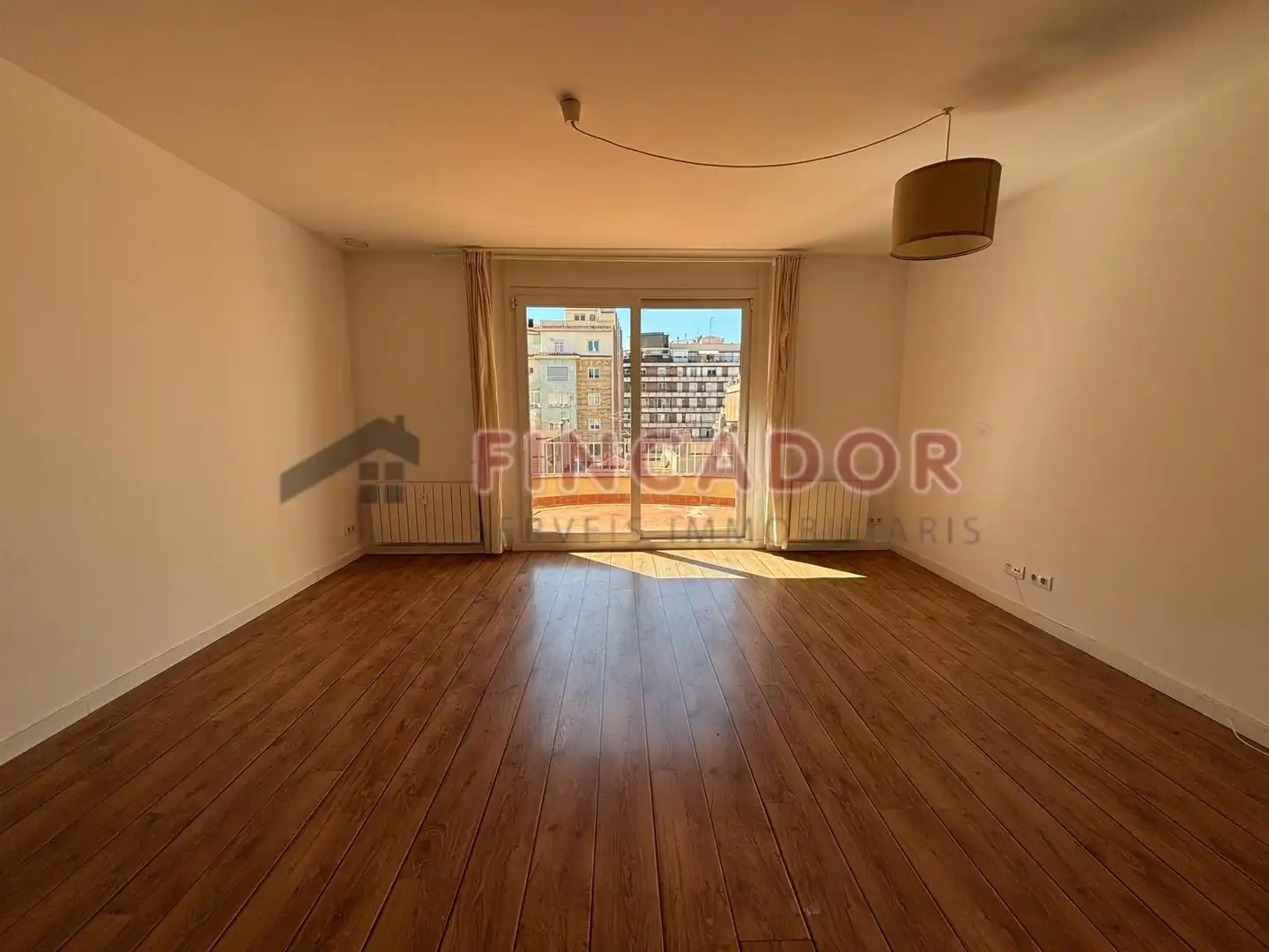 Penthouse with lift for sale in Carrer de Balmes