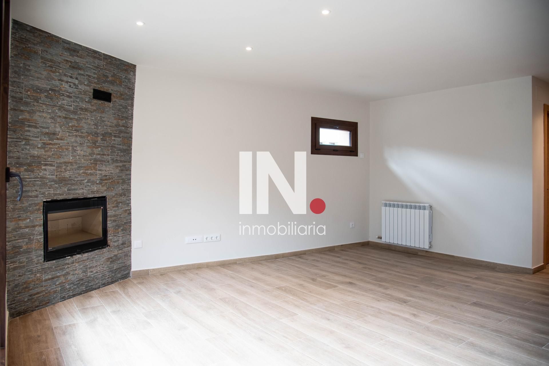 Sala d'estar de Casa adosada en venda en Sort