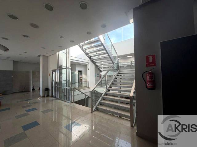 Local comercial en Alquiler en A-2 en Torija