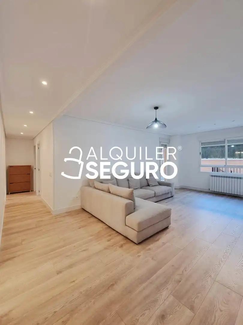 Sala d'estar de Pis de lloguer en Boadilla del Monte amb Aire condicionat, Calefacció i Terrassa