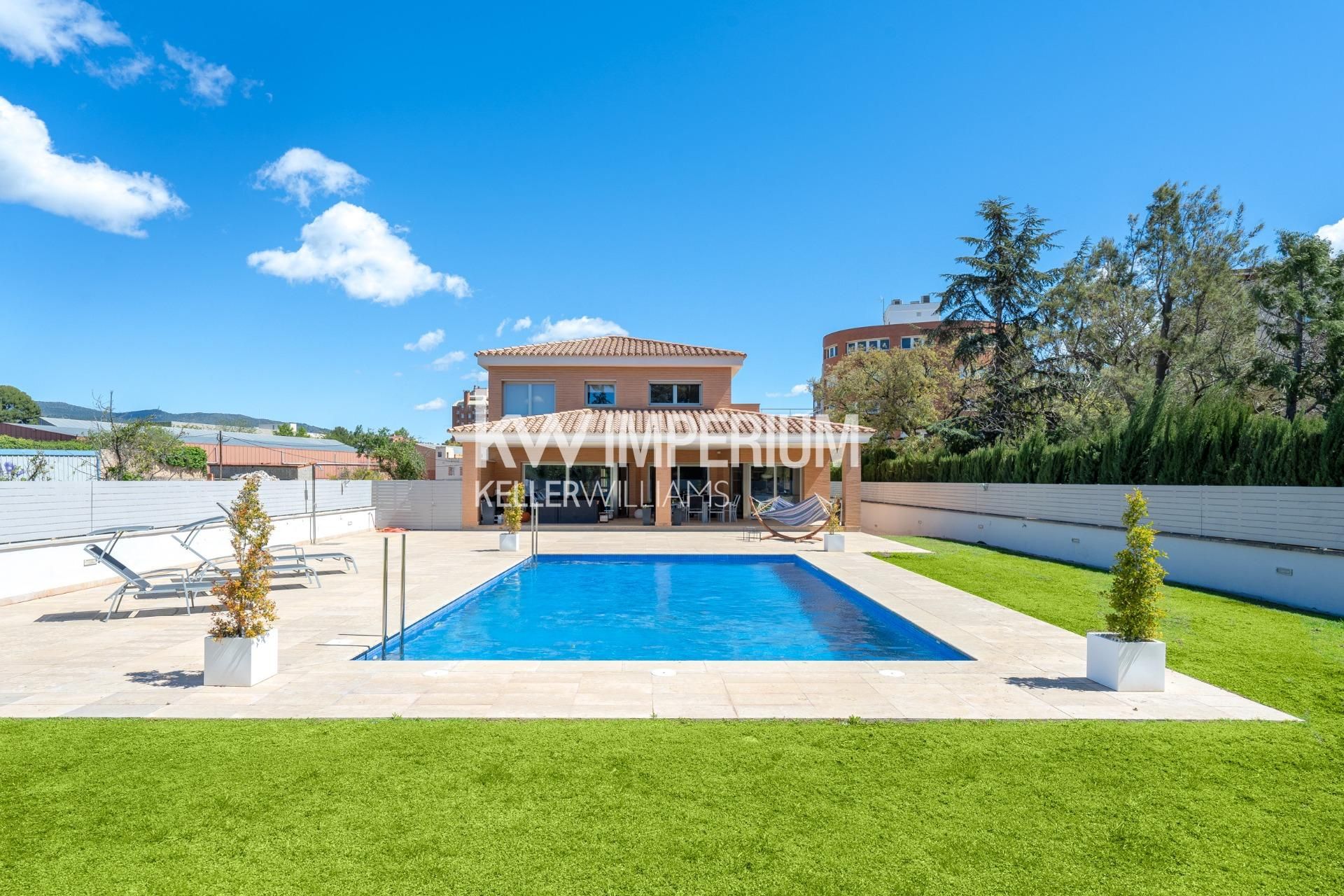 Piscina de Casa o xalet en venda en Reus amb Aire condicionat, Calefacció i Jardí privat