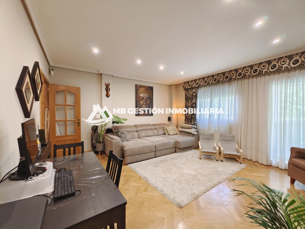 Living room of Flat for sale in Humanes de Madrid  with Air Conditioner, Heating and Parquet flooring
