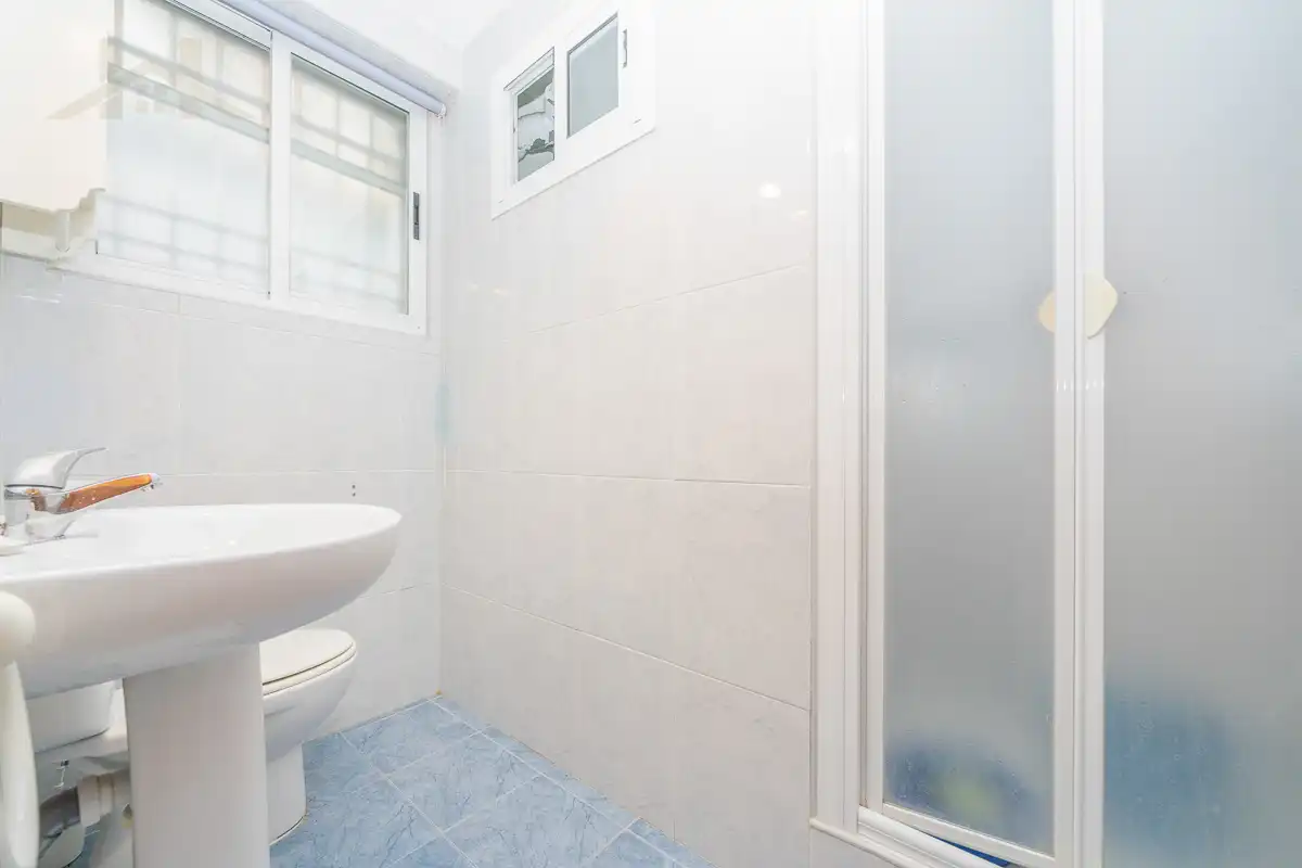 Baño de Casa adosada en venta en Torrelodones con Aire acondicionado, Calefacción y Jardín privado