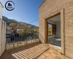 Exterior view of Duplex for sale in Pinos Genil  with Parquet flooring, Terrace and Balcony