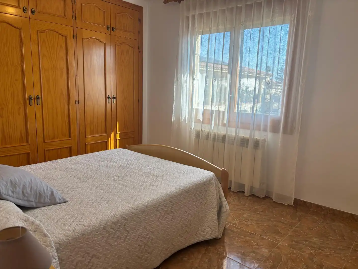 Habitación de Casa o chalet en venta en Deltebre con Aire acondicionado, Calefacción y Jardín privado