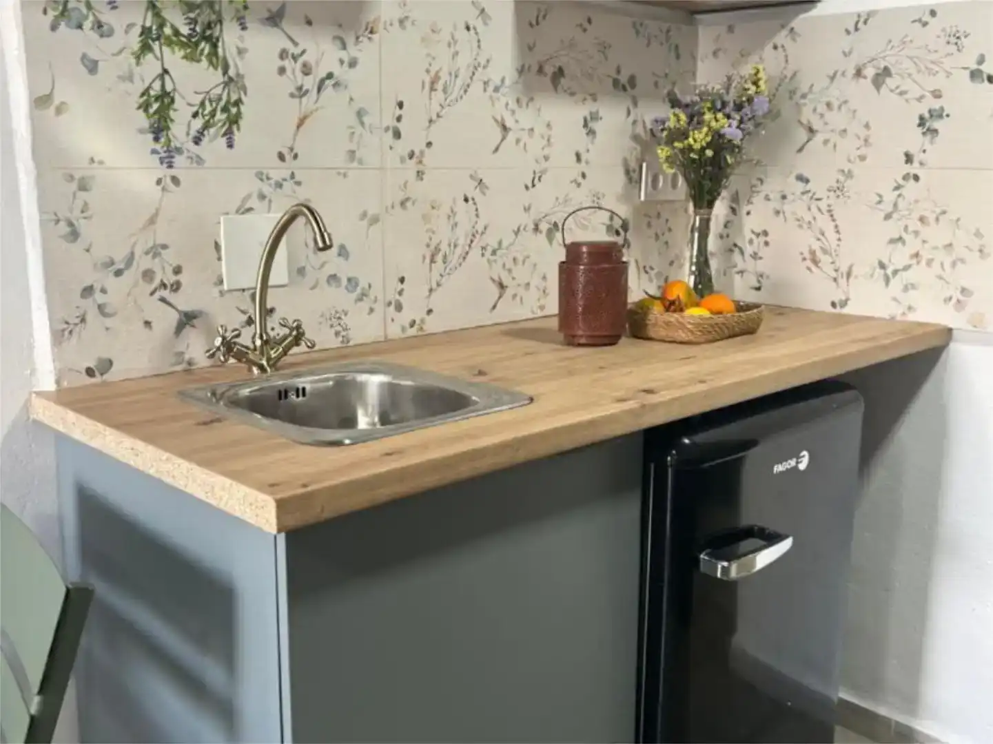 Cocina de Estudio de alquiler en Tarifa con Aire acondicionado, Jardín privado y Amueblado