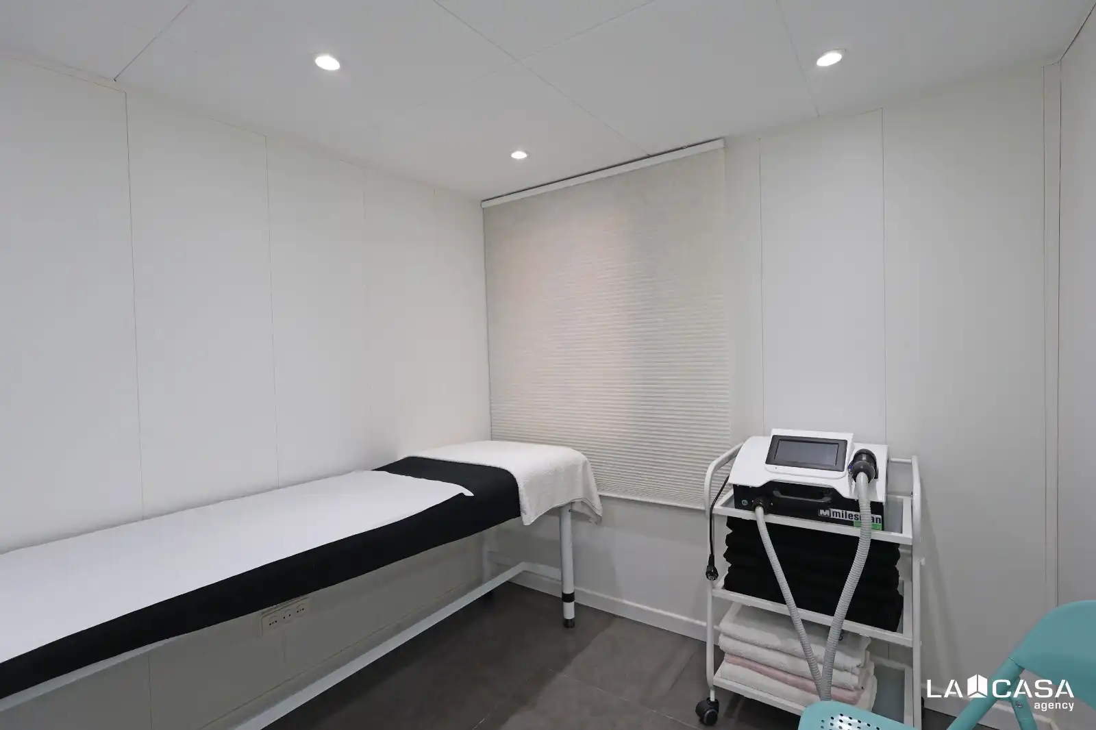Business premises for transfer in Carrer de Blai, imagen 17