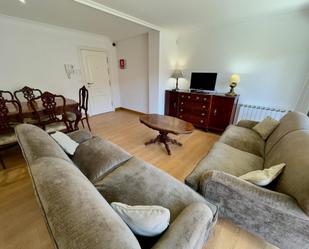 Sala d'estar de Apartament en venda en Comillas (Cantabria) amb Calefacció, Jardí privat i Terrassa