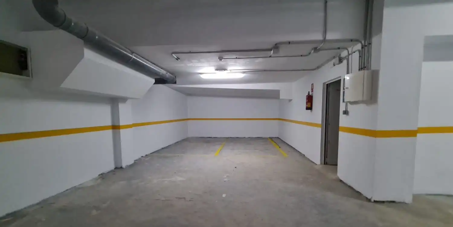 Aparcament de Edifici en venda en Bellreguard amb Piscina comunitària