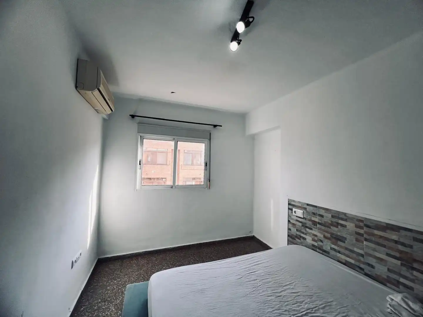 Habitación de Piso en venta en Valencia con Aire acondicionado