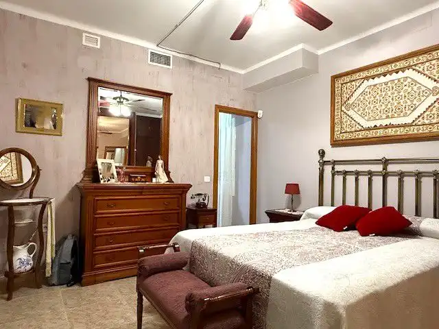 Schlafzimmer von Wohnung zum Verkauf in Sant Boi de Llobregat mit Klimaanlage, Heizung und Terrasse