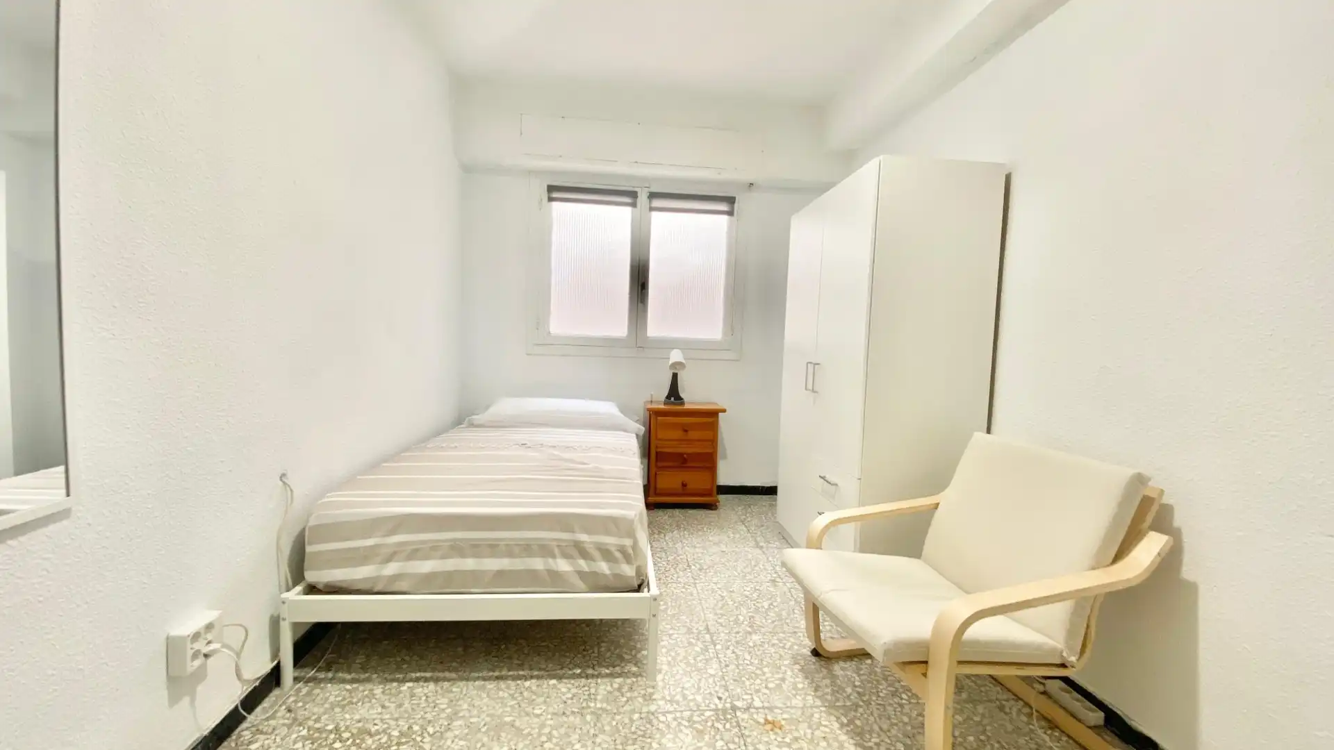 Dormitori de Apartament de lloguer en Florida - Ciudad de Asís