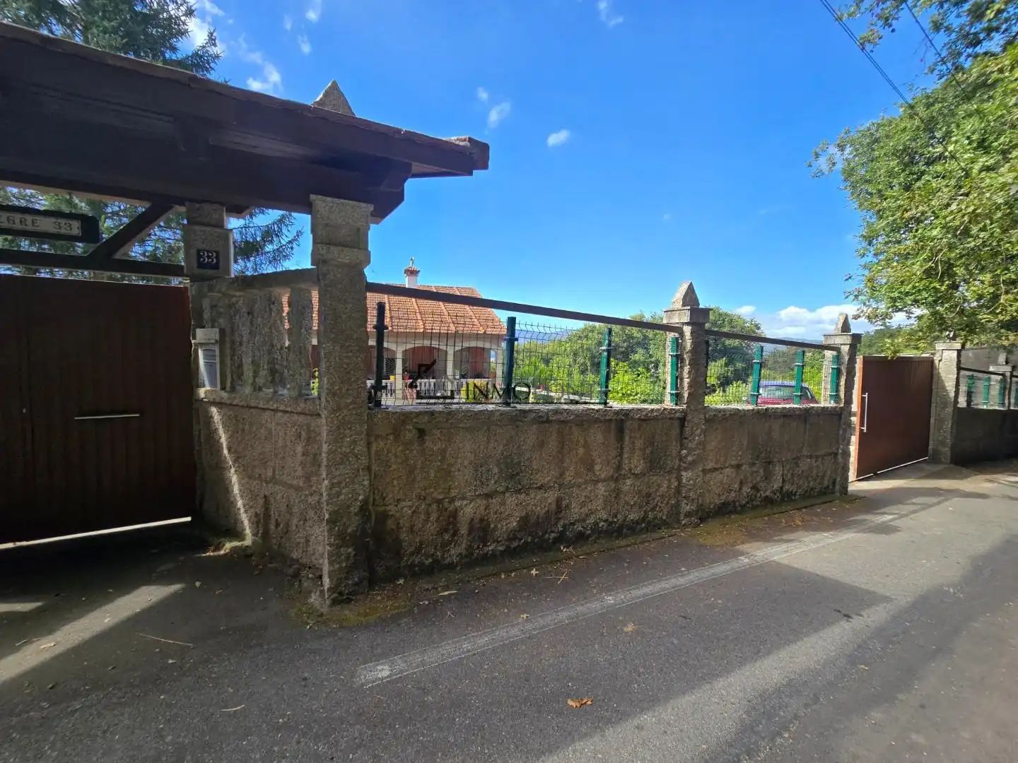 Vista exterior de Casa o xalet en venda en Pontevedra Capital  amb Jardí privat