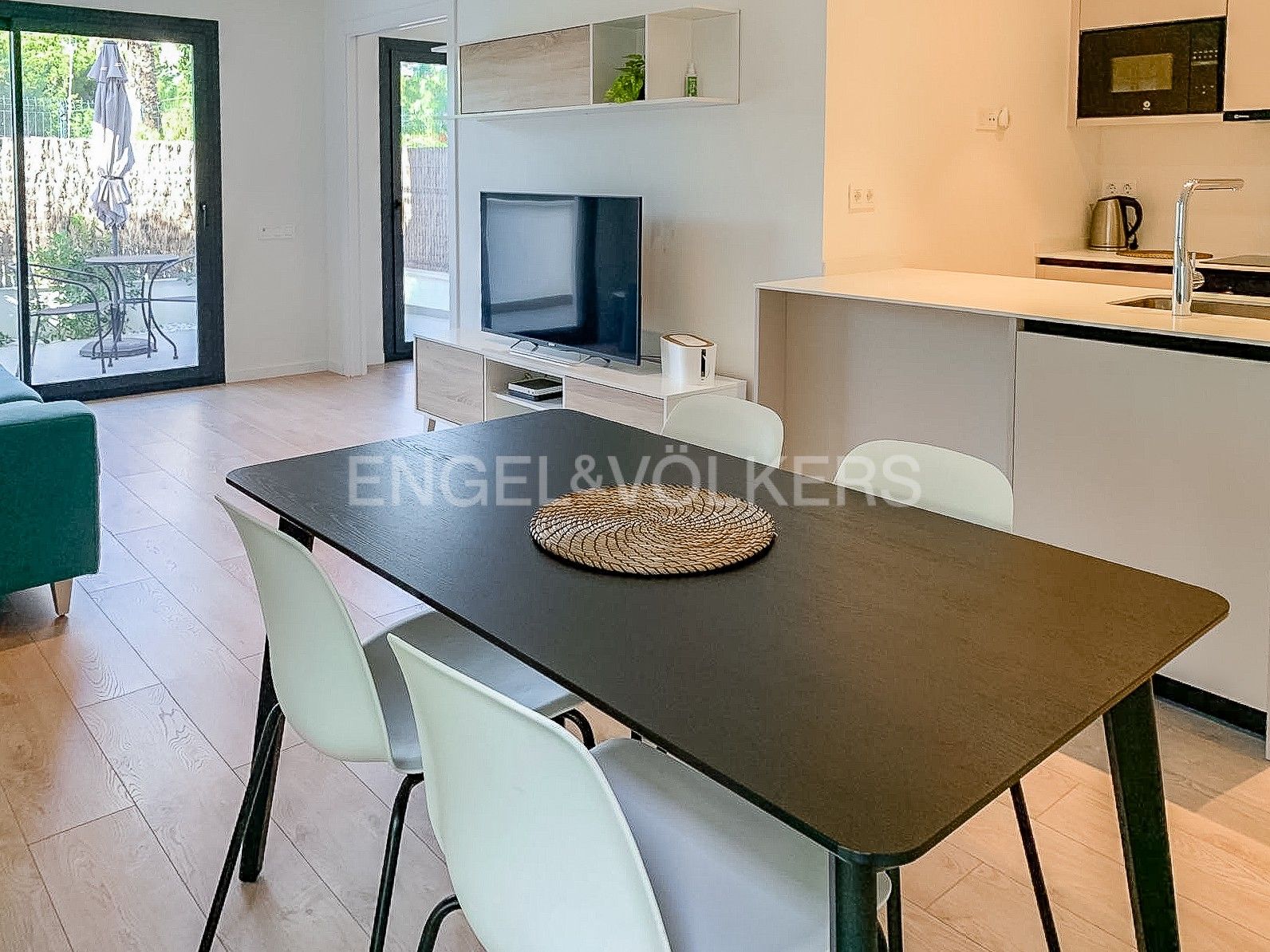 Dining room of Apartment to rent in Sitges  with Air Conditioner, Heating and Private garden