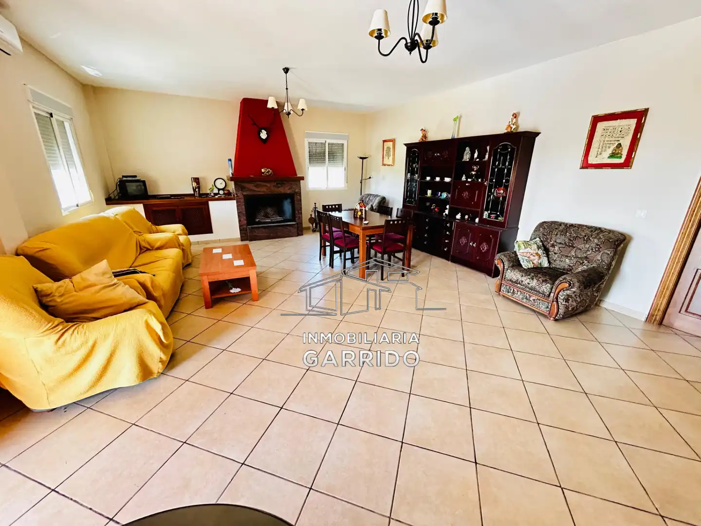 Vista exterior de Casa o chalet en venta en Úbeda con Aire acondicionado, Jardín privado y Terraza