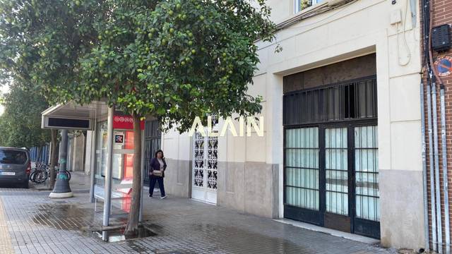 Local comercial en Alquiler en Gran Via