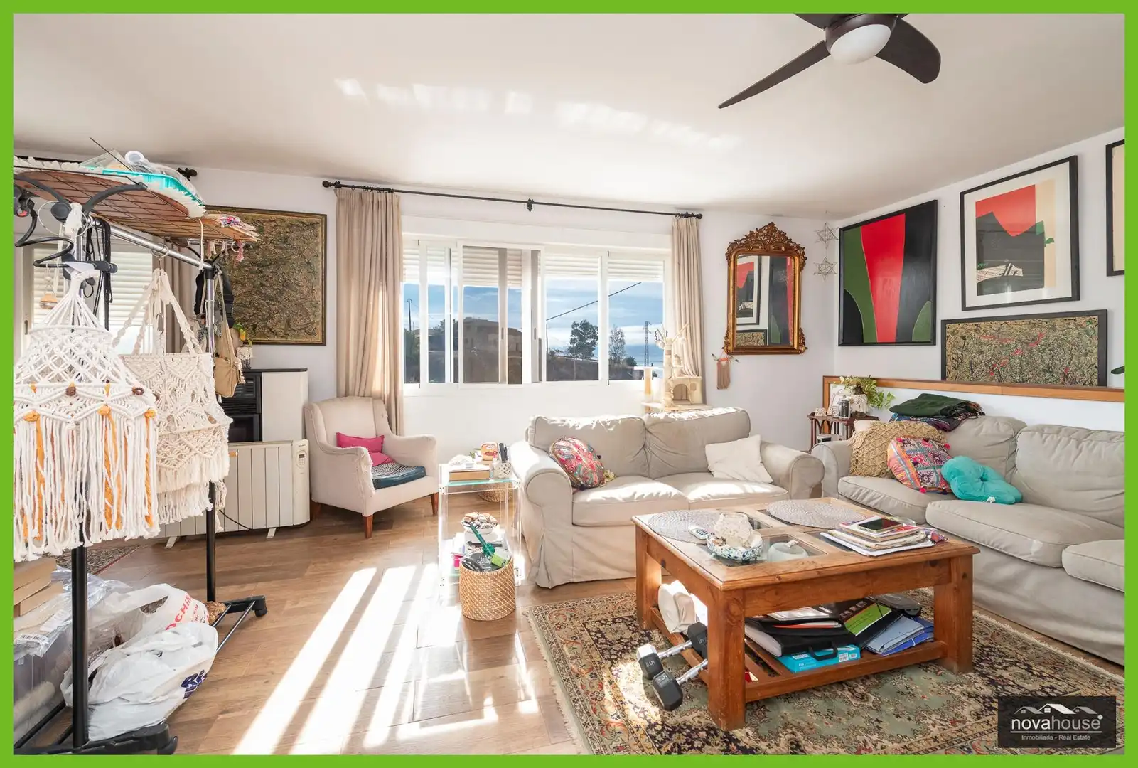 Sala d'estar de Casa o xalet en venda en Vélez-Málaga amb Aire condicionat i Calefacció