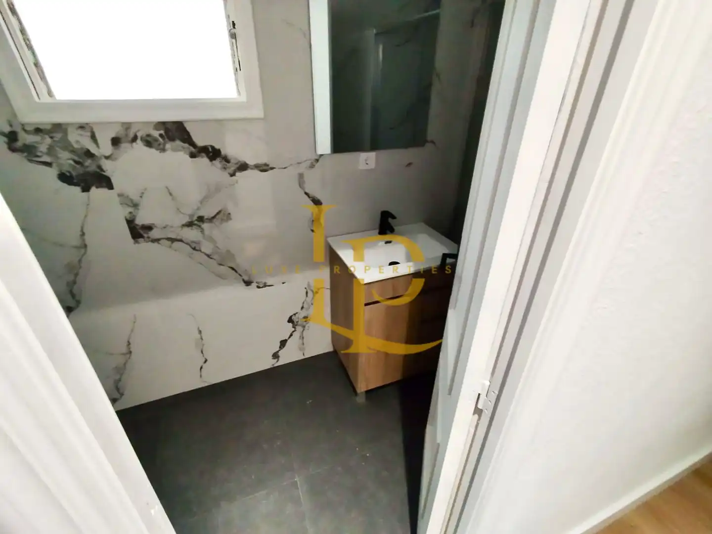 Bany de Pis en venda en Castellón de la Plana / Castelló de la Plana amb Calefacció i Parquet