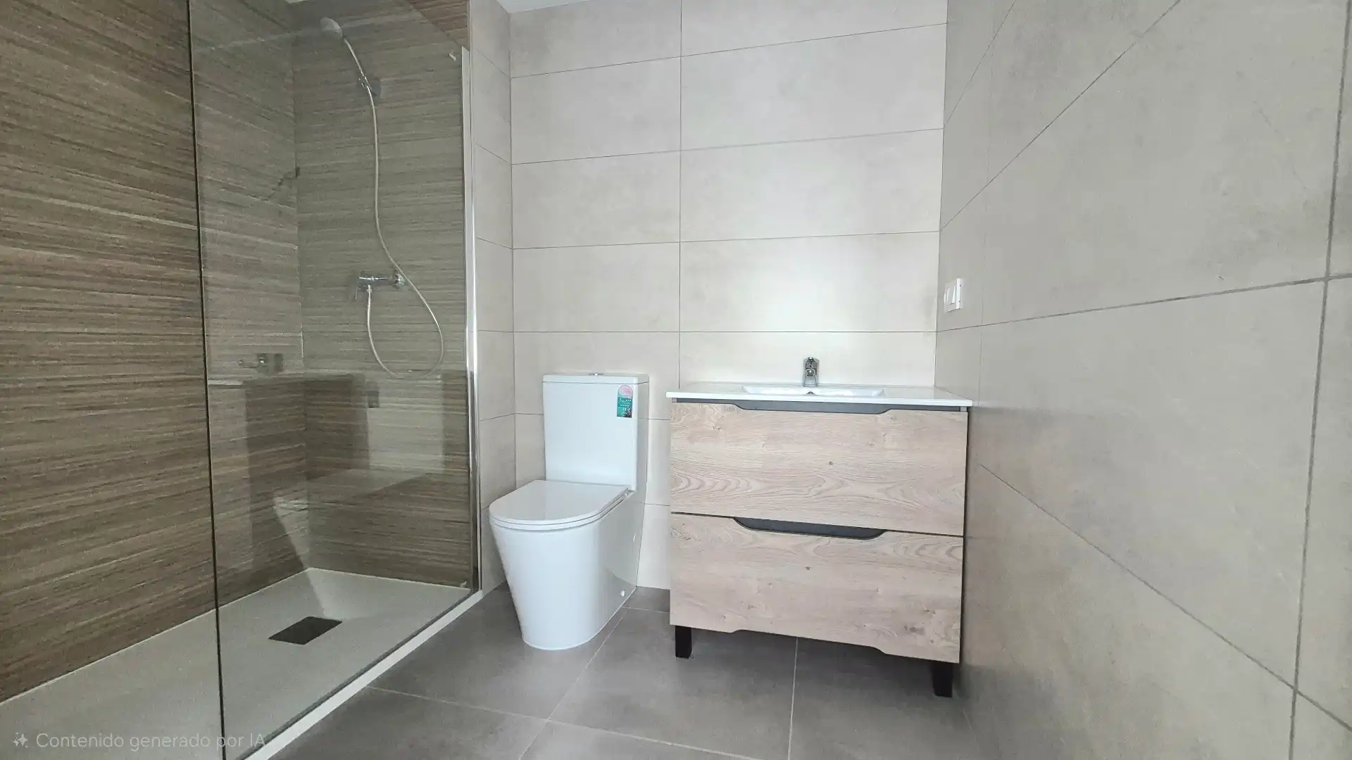 Baño de Piso en venta en Elda con Terraza y Balcón