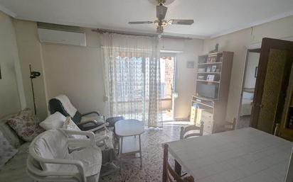 Dormitori de Apartament en venda en Torrevieja amb Terrassa i Balcó