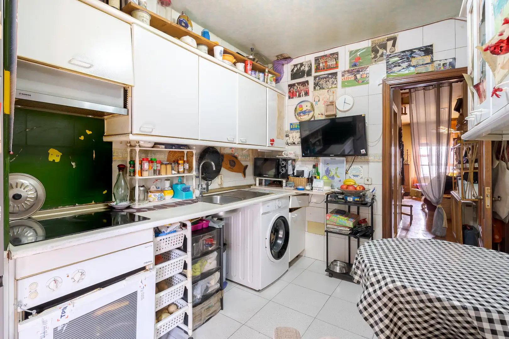 Küche von Wohnung zum Verkauf in Madrid mit Privatgarten, Terrasse und Balkon