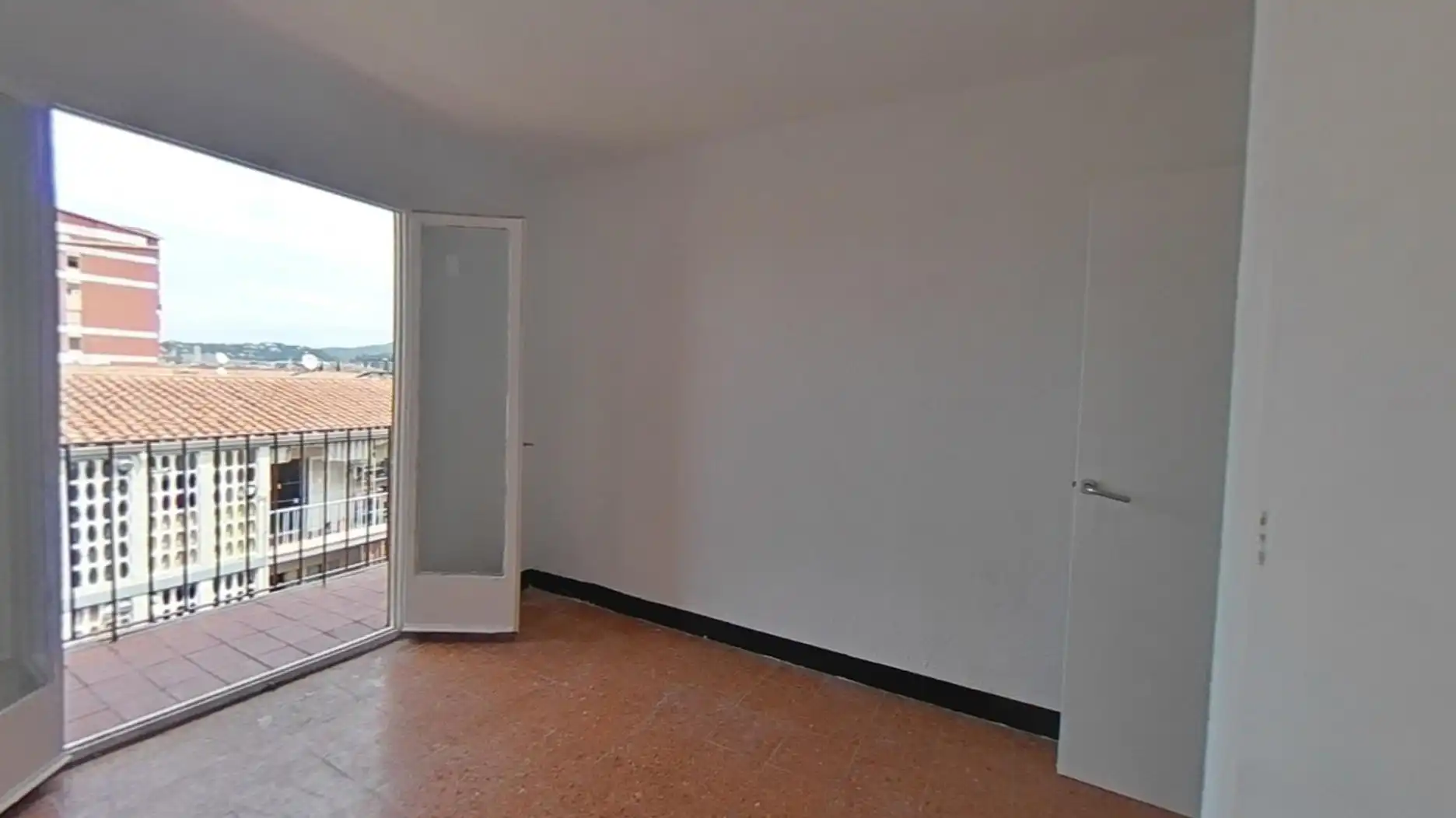 Flat for sale in de Sant Narcís, Sant Narcís