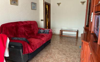 Sala d'estar de Pis en venda en Alcalá de Henares amb Calefacció, Terrassa i Balcó