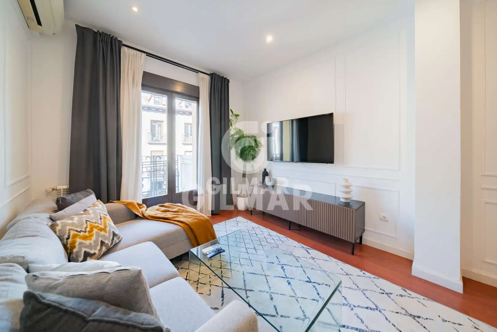 Living room of Flat for sale in Madrid  with Heating