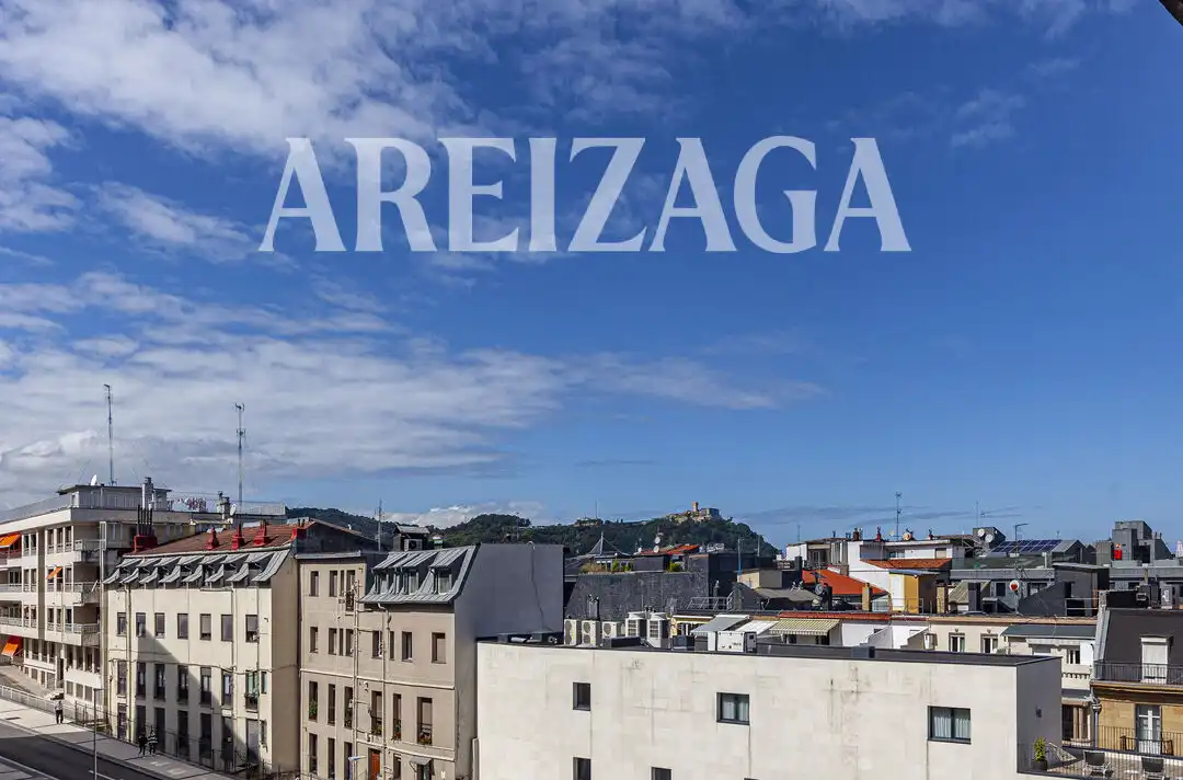 Vista exterior de Piso en venta en Donostia - San Sebastián  con Calefacción y Balcón