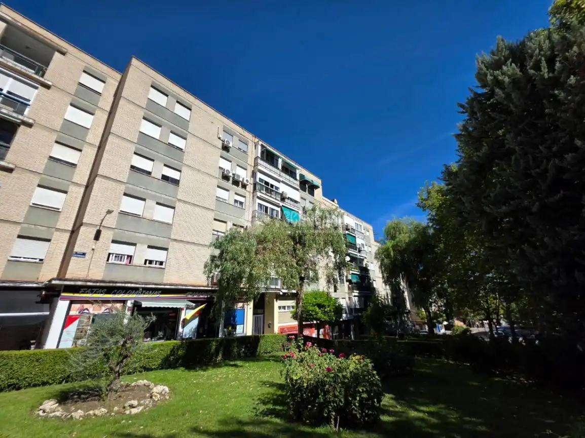 Appartamento con ascensore in vendita a Centro